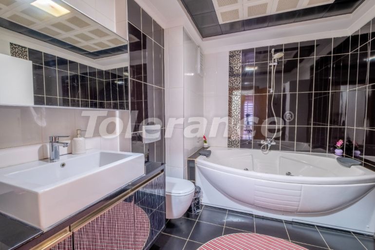 Квартира в Коньяалты, Анталия с бассейном: купить недвижимость в Турции - 100553