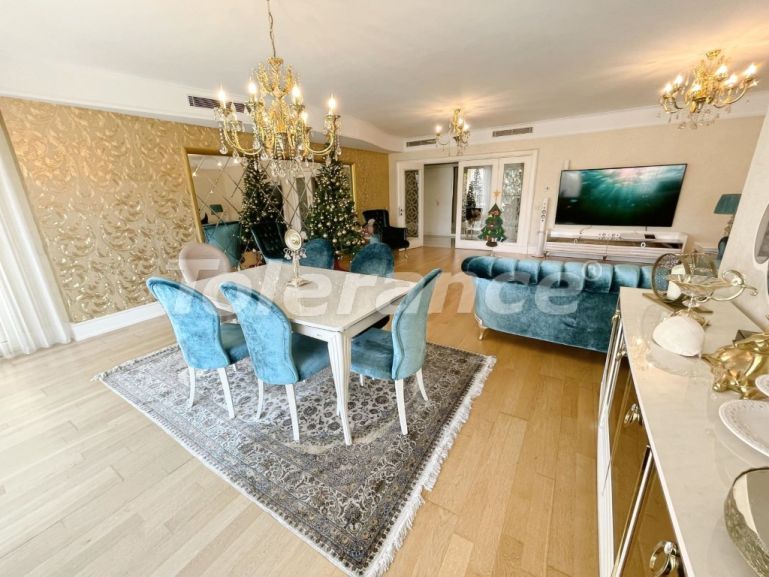 Квартира в Коньяалты, Анталия с бассейном: купить недвижимость в Турции - 101836