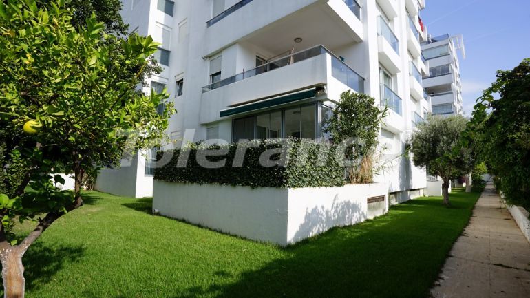 Квартира в Коньяалты, Анталия с бассейном: купить недвижимость в Турции - 102877