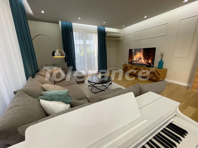 Квартира в Коньяалты, Анталия с бассейном: купить недвижимость в Турции - 103655