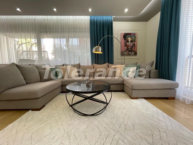 Квартира в Коньяалты, Анталия с бассейном: купить недвижимость в Турции - 103656