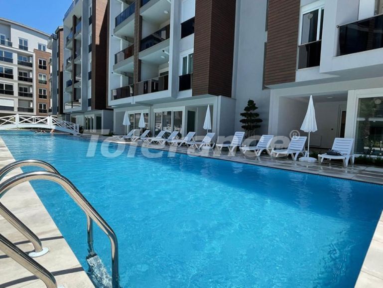 Квартира в Коньяалты, Анталия с бассейном: купить недвижимость в Турции - 103911