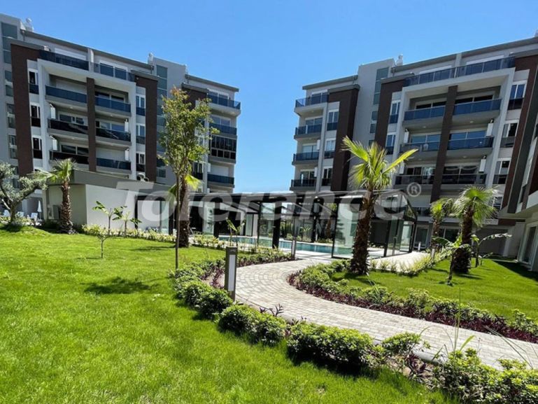 Квартира в Коньяалты, Анталия с бассейном: купить недвижимость в Турции - 103914