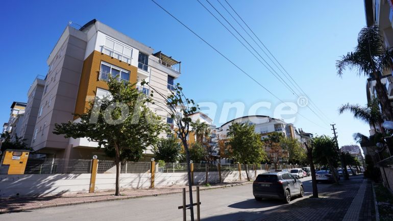 Квартира в Коньяалты, Анталия с бассейном: купить недвижимость в Турции - 105083