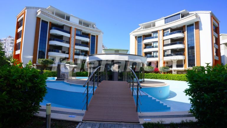 Квартира в Коньяалты, Анталия с бассейном: купить недвижимость в Турции - 107361