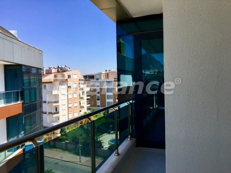 Квартира в Коньяалты, Анталия с бассейном: купить недвижимость в Турции - 107611