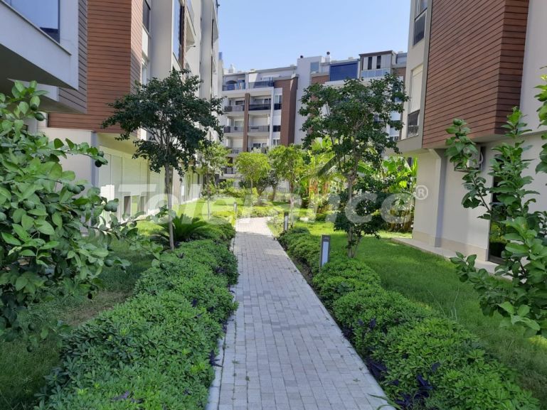 Квартира в Коньяалты, Анталия с бассейном: купить недвижимость в Турции - 109029