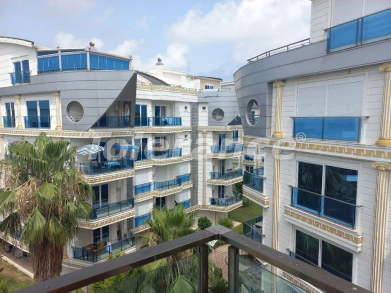 Квартира в Коньяалты, Анталия с бассейном: купить недвижимость в Турции - 109655