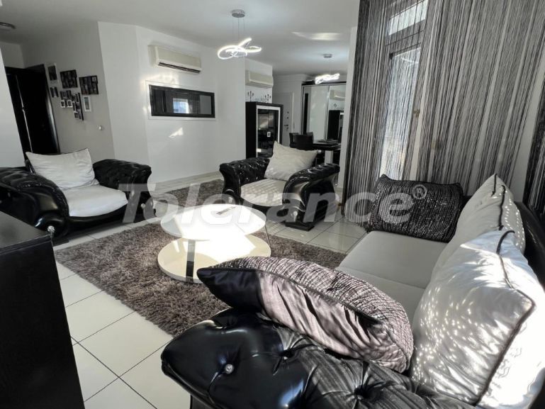 Квартира в Коньяалты, Анталия с бассейном: купить недвижимость в Турции - 110676