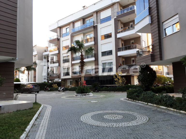 Квартира в Коньяалты, Анталия с бассейном: купить недвижимость в Турции - 114306