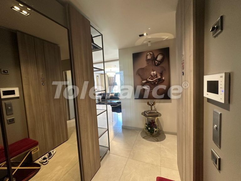 Квартира в Коньяалты, Анталия с бассейном: купить недвижимость в Турции - 123975