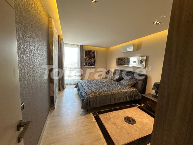 Квартира в Коньяалты, Анталия с бассейном: купить недвижимость в Турции - 123982