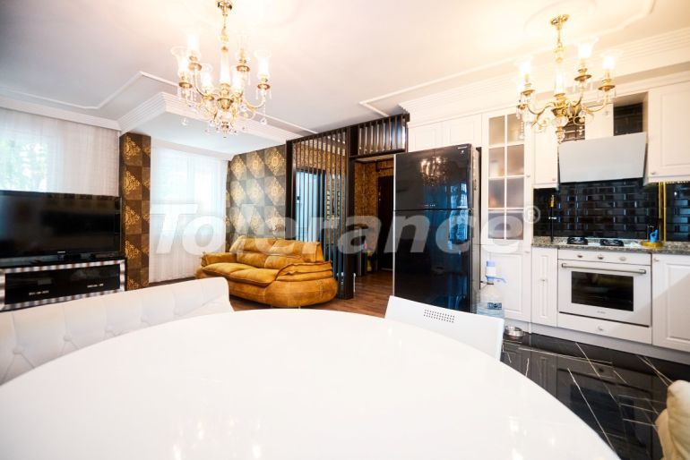 Квартира в Коньяалты, Анталия с бассейном: купить недвижимость в Турции - 126658