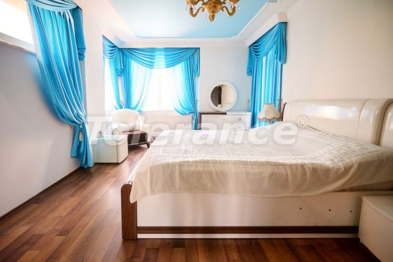 Квартира в Коньяалты, Анталия с бассейном: купить недвижимость в Турции - 126685