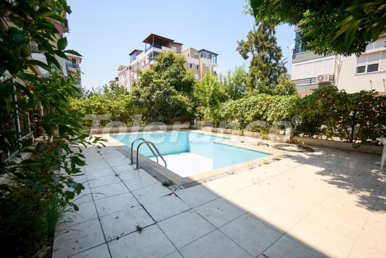 Квартира в Коньяалты, Анталия с бассейном: купить недвижимость в Турции - 126695