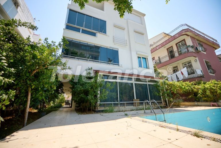 Квартира в Коньяалты, Анталия с бассейном: купить недвижимость в Турции - 126696