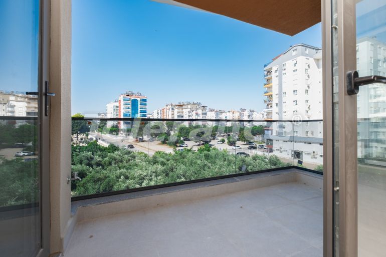 Квартира от застройщика в Коньяалты, Анталия с бассейном: купить недвижимость в Турции - 127207