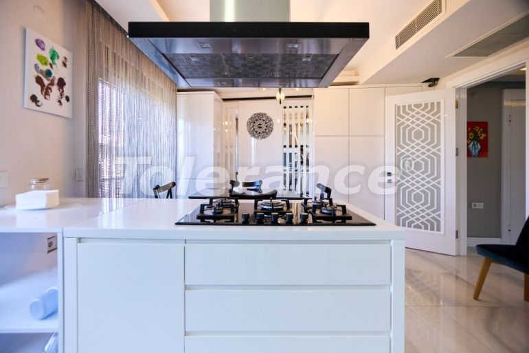 Квартира в Коньяалты, Анталия с бассейном: купить недвижимость в Турции - 130157