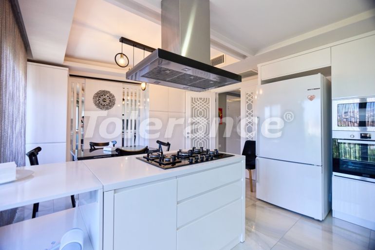 Квартира в Коньяалты, Анталия с бассейном: купить недвижимость в Турции - 130159