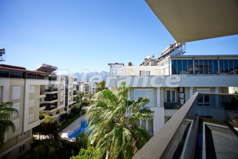 Квартира в Коньяалты, Анталия с бассейном: купить недвижимость в Турции - 130173