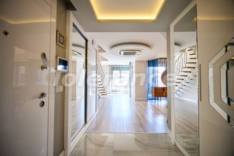 Квартира в Коньяалты, Анталия с бассейном: купить недвижимость в Турции - 130174