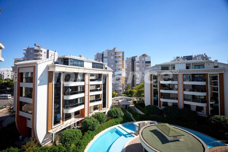 Квартира в Коньяалты, Анталия с бассейном: купить недвижимость в Турции - 130182