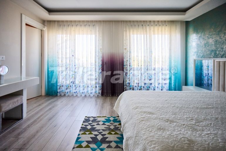 Квартира в Коньяалты, Анталия с бассейном: купить недвижимость в Турции - 130195