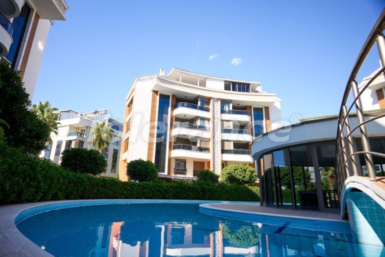 Квартира в Коньяалты, Анталия с бассейном: купить недвижимость в Турции - 130206