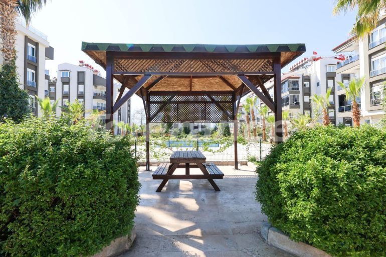 Квартира в Коньяалты, Анталия с бассейном: купить недвижимость в Турции - 131659