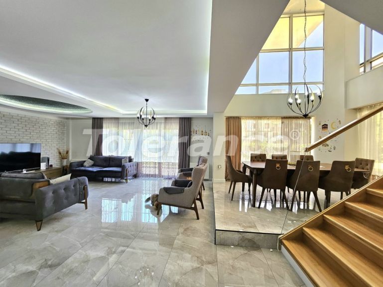 Квартира в Коньяалты, Анталия с бассейном: купить недвижимость в Турции - 132199