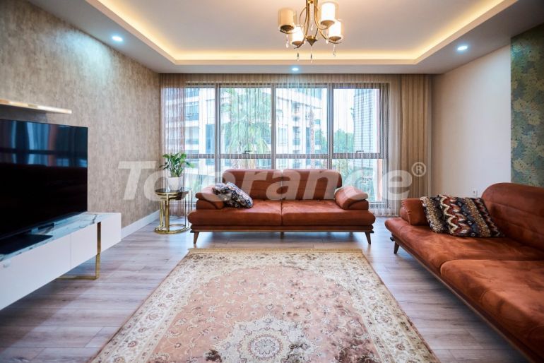 Квартира в Коньяалты, Анталия с бассейном: купить недвижимость в Турции - 132426