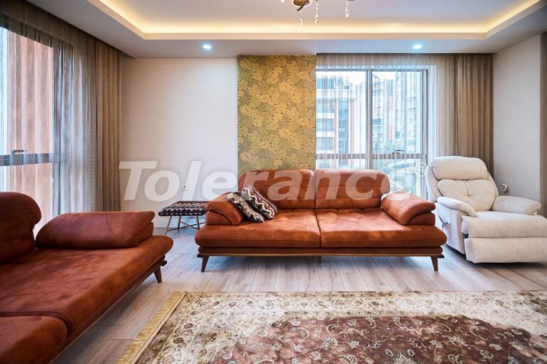 Квартира в Коньяалты, Анталия с бассейном: купить недвижимость в Турции - 132427