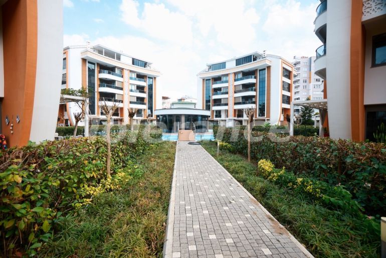 Квартира в Коньяалты, Анталия с бассейном: купить недвижимость в Турции - 132456