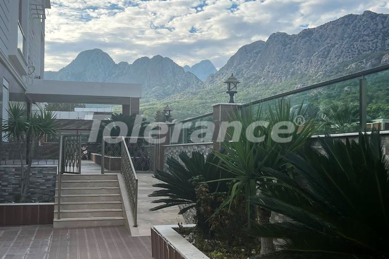 Квартира в Коньяалты, Анталия с бассейном: купить недвижимость в Турции - 133854