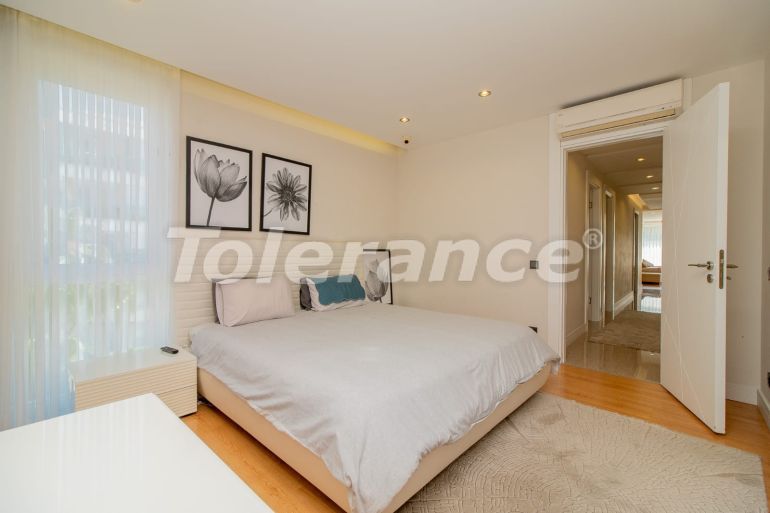 Квартира в Коньяалты, Анталия с бассейном: купить недвижимость в Турции - 135168