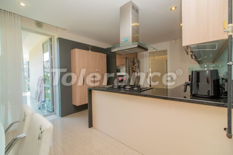 Квартира в Коньяалты, Анталия с бассейном: купить недвижимость в Турции - 135180