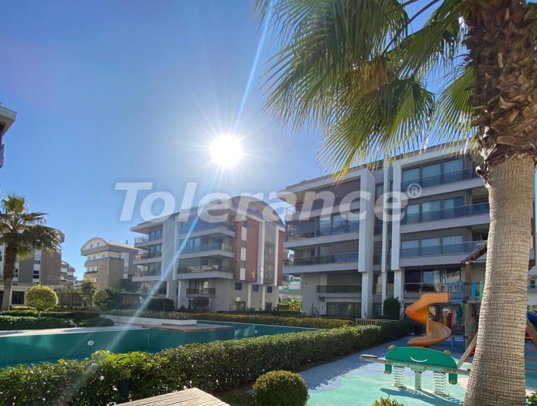 Квартира в Коньяалты, Анталия с бассейном: купить недвижимость в Турции - 135429