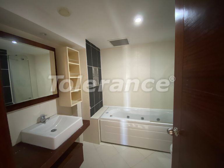 Квартира в Коньяалты, Анталия с бассейном: купить недвижимость в Турции - 135478