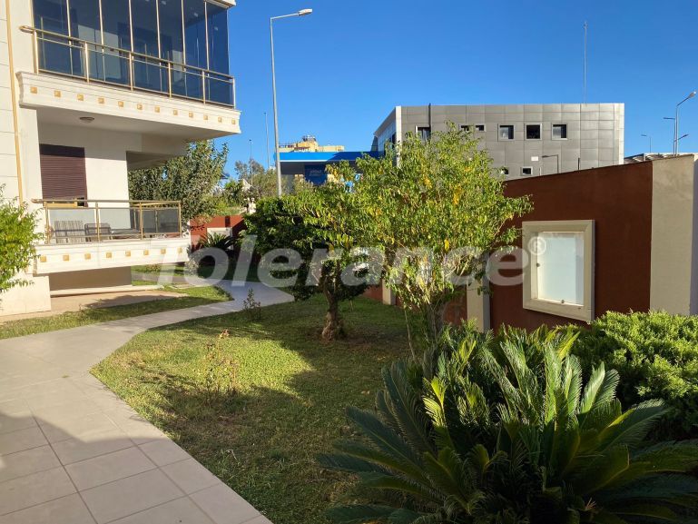 Квартира в Коньяалты, Анталия с бассейном: купить недвижимость в Турции - 135505