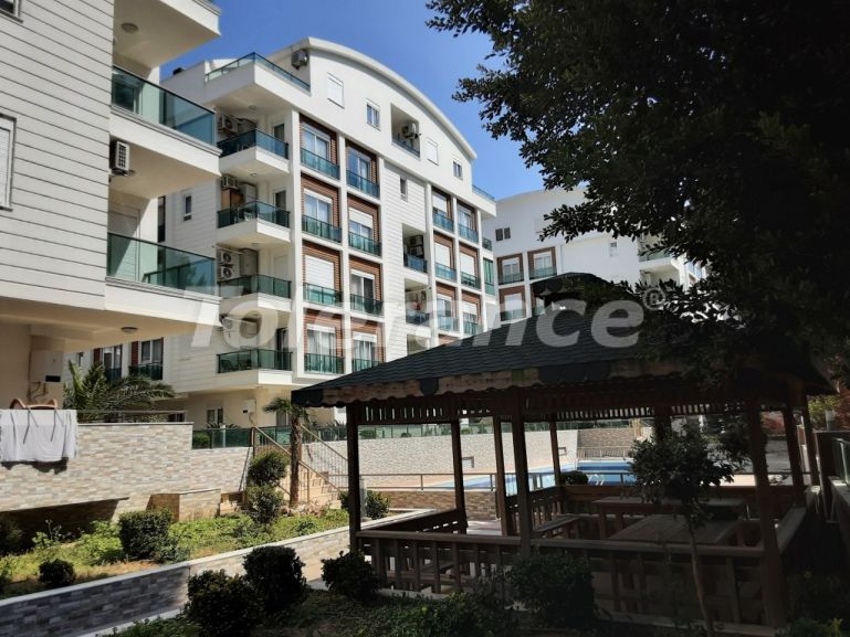 Квартира в Коньяалты, Анталия с бассейном: купить недвижимость в Турции - 137897