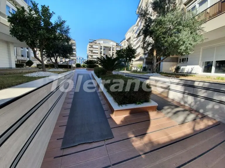 Квартира в Коньяалты, Анталия с бассейном: купить недвижимость в Турции - 36329