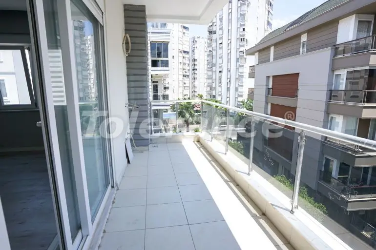 Квартира в Коньяалты, Анталия с бассейном: купить недвижимость в Турции - 40457