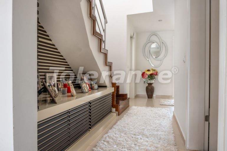 Квартира в Коньяалты, Анталия с бассейном: купить недвижимость в Турции - 42595