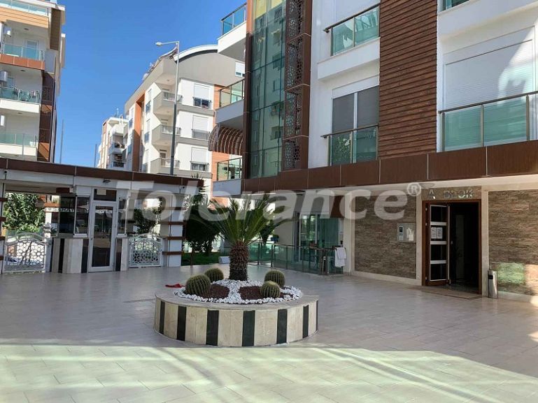 Квартира в Коньяалты, Анталия с бассейном: купить недвижимость в Турции - 43807