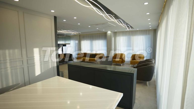 Квартира в Коньяалты, Анталия с бассейном: купить недвижимость в Турции - 48853