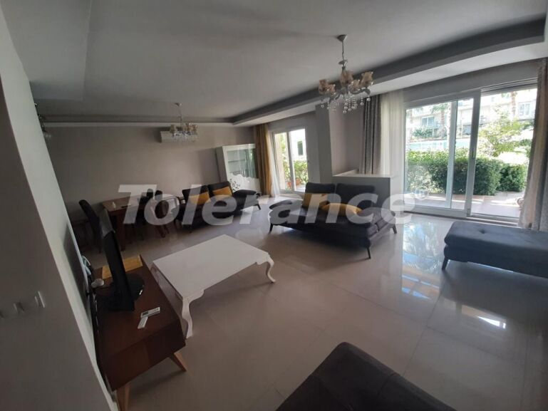 Квартира в Коньяалты, Анталия с бассейном: купить недвижимость в Турции - 54188