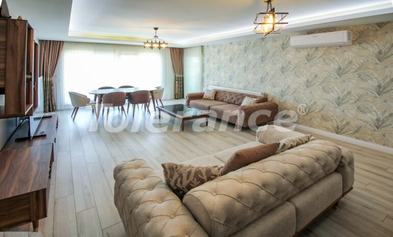 Квартира в Коньяалты, Анталия с бассейном: купить недвижимость в Турции - 59116