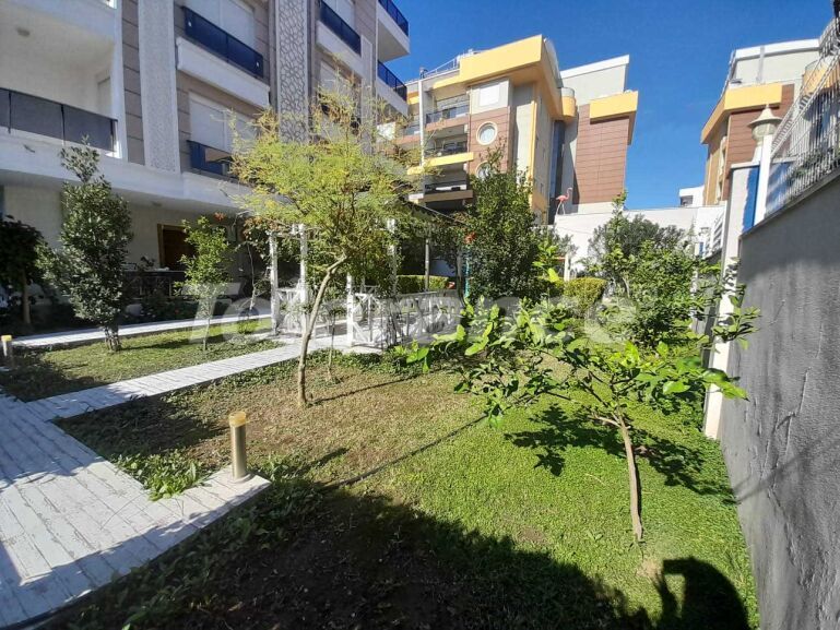 Квартира в Коньяалты, Анталия с бассейном: купить недвижимость в Турции - 63086