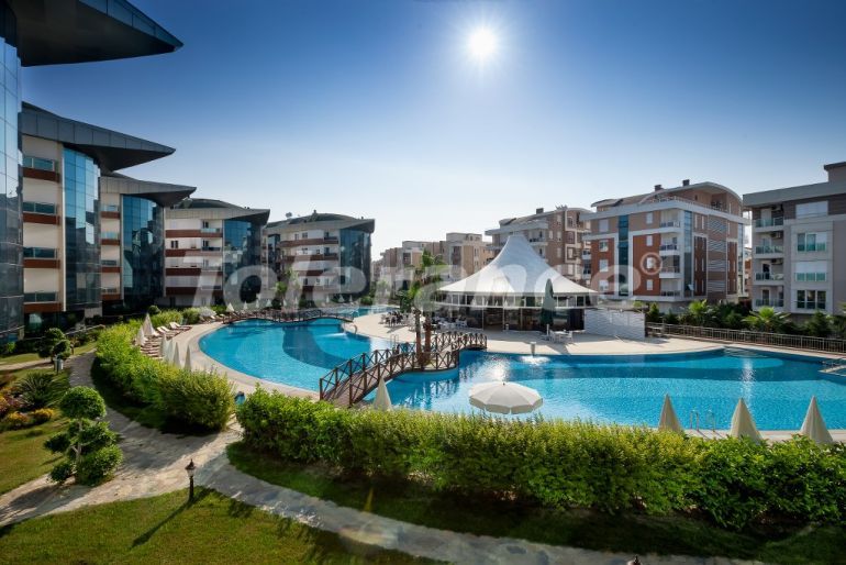 Квартира в Коньяалты, Анталия с бассейном: купить недвижимость в Турции - 70474