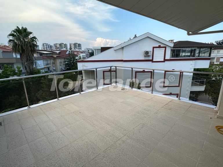 Квартира в Коньяалты, Анталия с бассейном: купить недвижимость в Турции - 94503